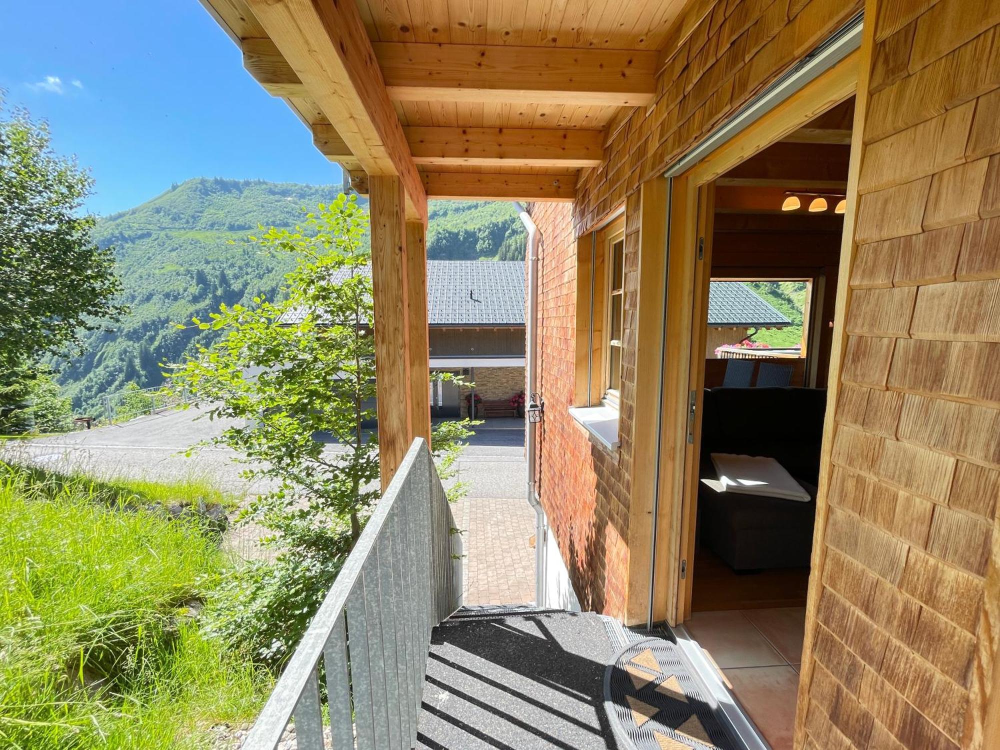 Ferienwohnung Damülser Holzhus Exterior foto