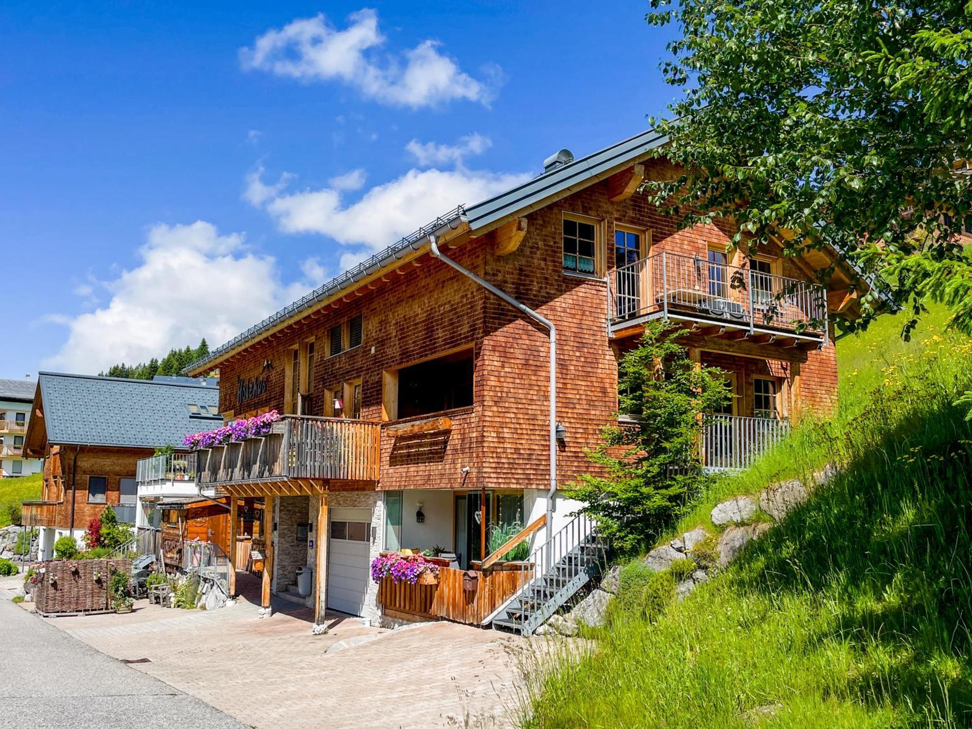 Ferienwohnung Damülser Holzhus Exterior foto